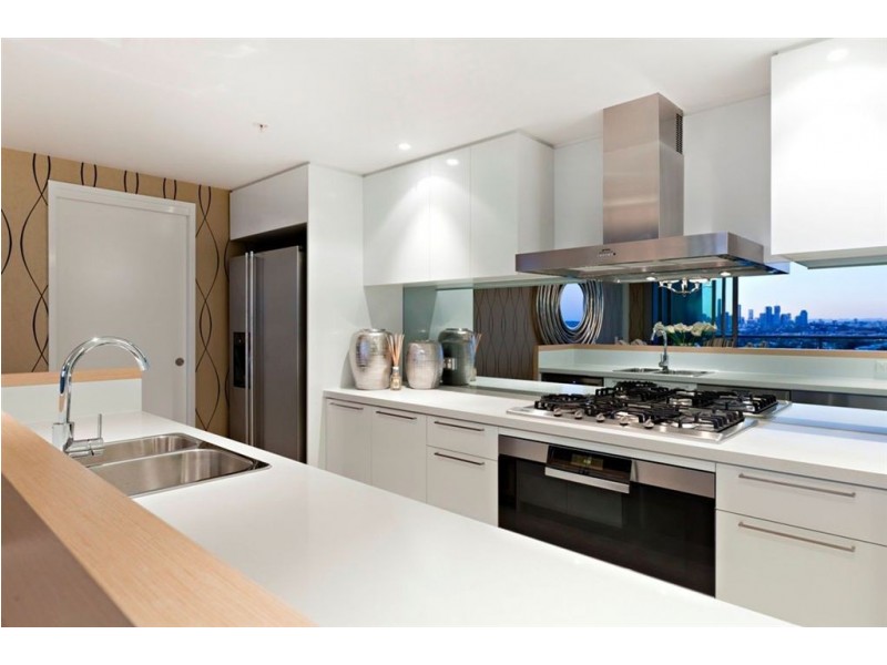 12106/8 Harbour Rd, Hamilton QLD 4007