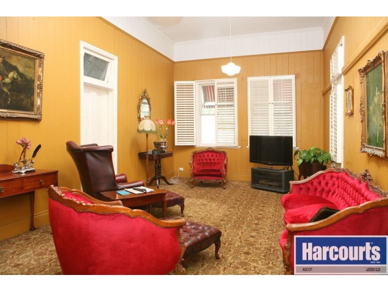 108 McLennan Street, Wooloowin QLD 4030