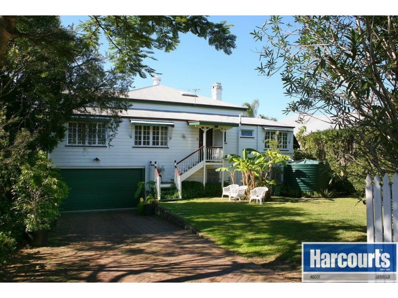 108 McLennan Street, Wooloowin QLD 4030