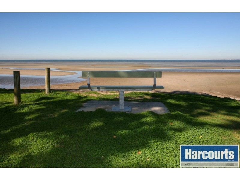 2 Moatah Drive, Beachmere QLD 4510