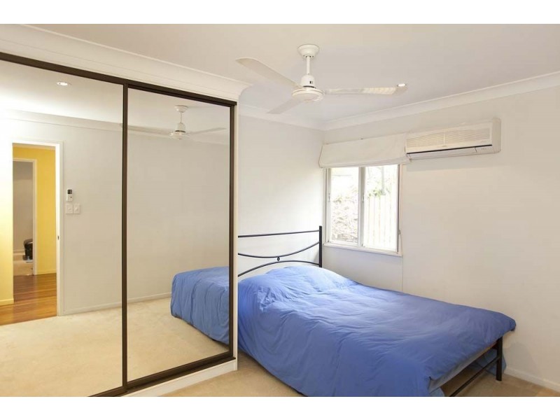 27 Bathurst Street, Red Hill QLD 4059