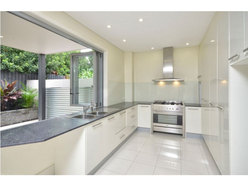 2/24 Gregory Street, Clayfield QLD 4011