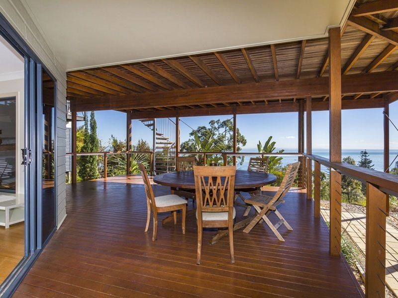 27 Nautilus Drive, Tangalooma QLD 4025