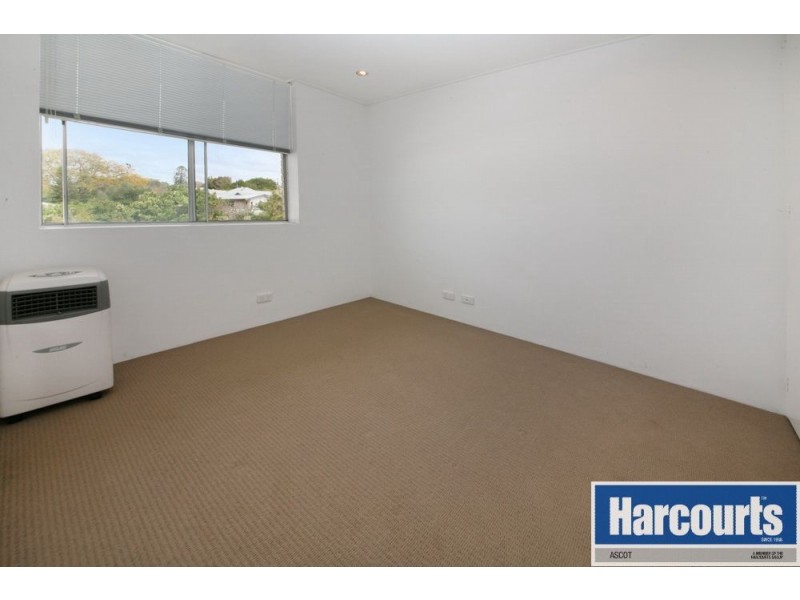6/82 Charlton Street, Ascot QLD 4007