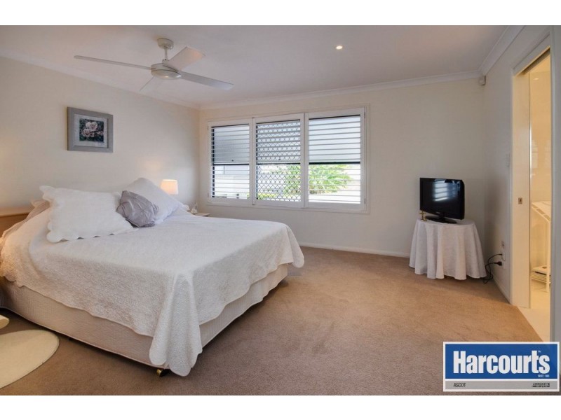 18 Bowman Street, Hendra QLD 4011