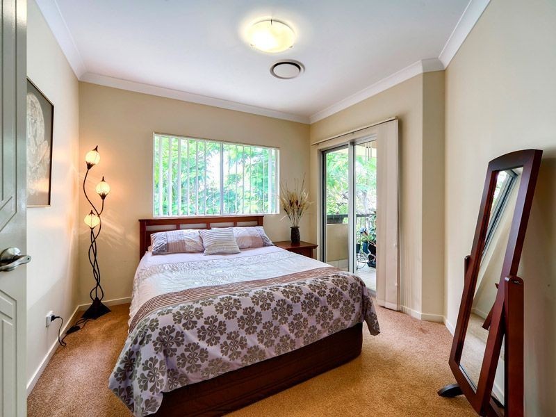 4/26 Balowrie Street, Hamilton QLD 4007