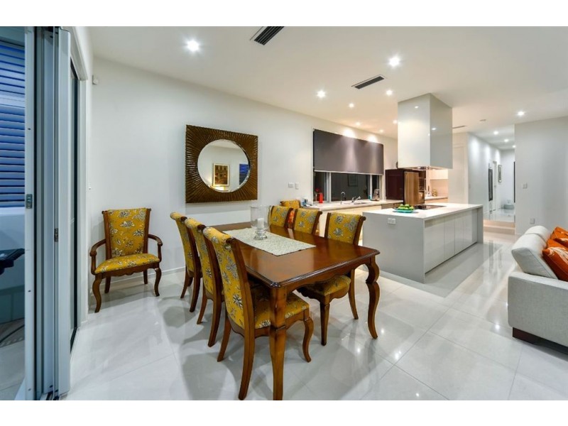 27 Burilda Street, Hendra QLD 4011