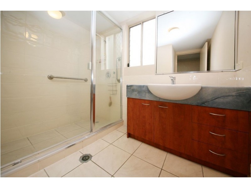 2/102 Racecourse Road, Ascot QLD 4007