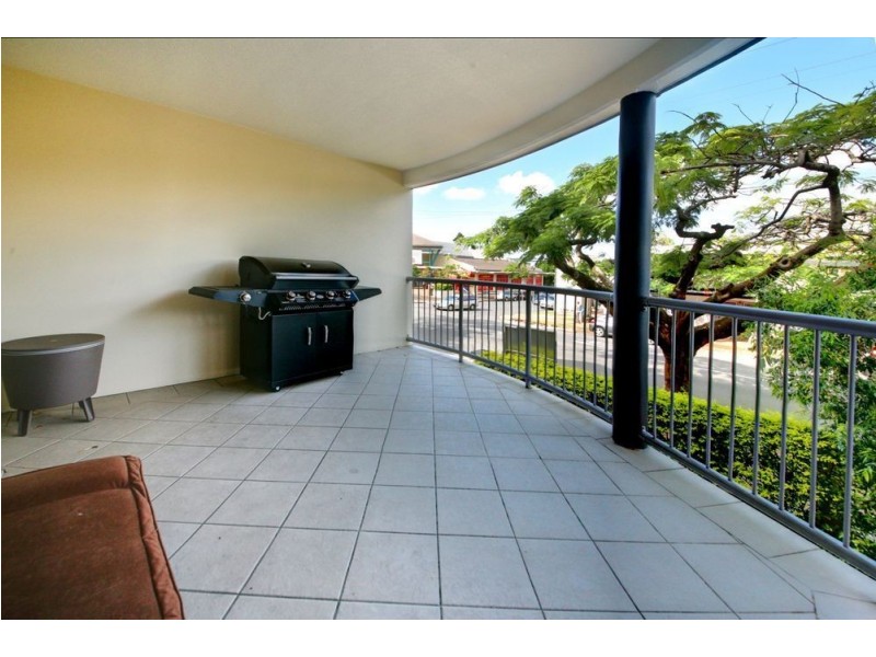 2/102 Racecourse Road, Ascot QLD 4007