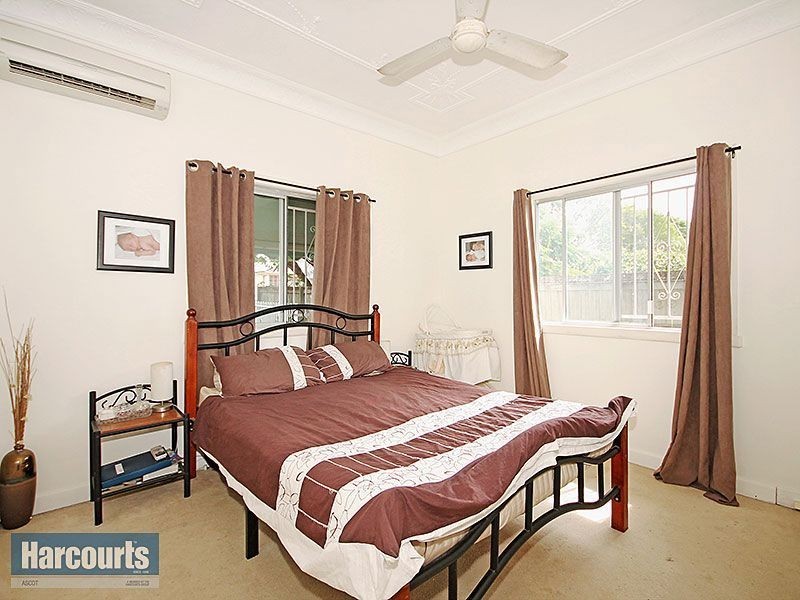 29 Ure Street, Hendra QLD 4011