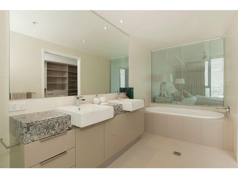 31702/8 Harbour Road, Hamilton QLD 4007