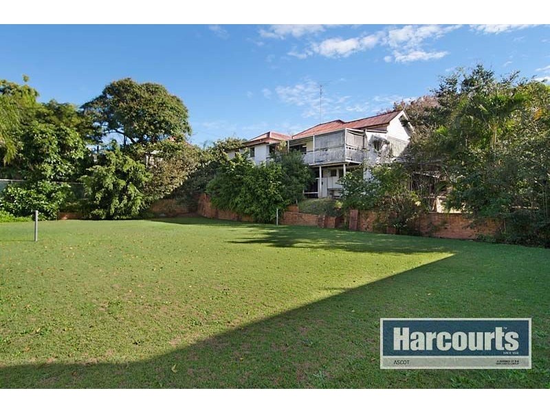 37 Riverton Street, Clayfield QLD 4011