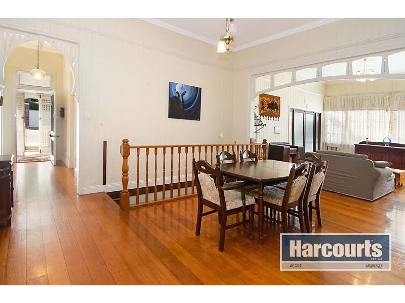 37 Riverton Street, Clayfield QLD 4011