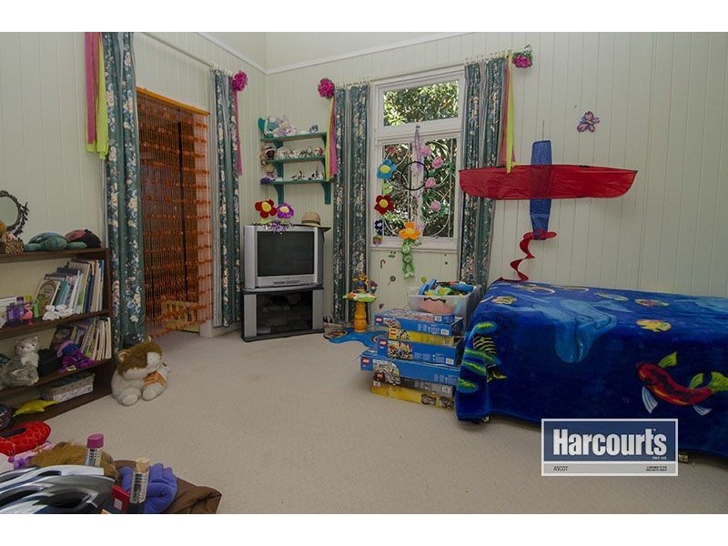 37 Riverton Street, Clayfield QLD 4011