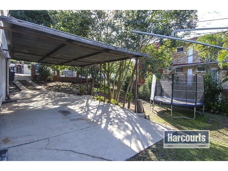 37 Riverton Street, Clayfield QLD 4011