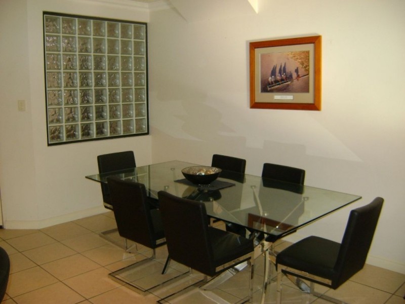 8/47 – 49 Racecourse Road, Hamilton QLD 4007