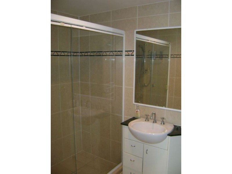 8/47 – 49 Racecourse Road, Hamilton QLD 4007