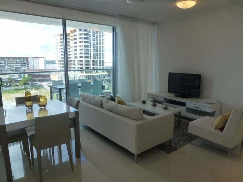 20405/8 Harbour Road, Hamilton QLD 4007