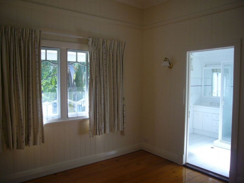 21 Joynt Street, Hamilton QLD 4007