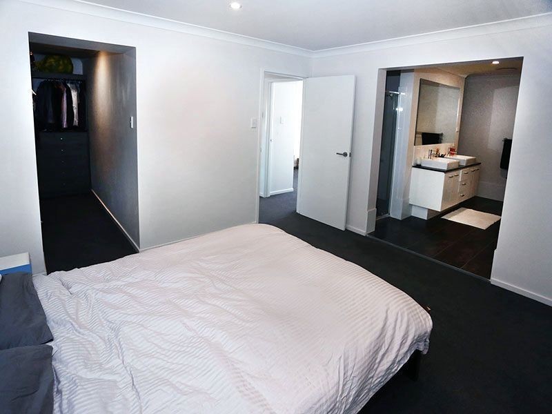 8 Grant Street, Hendra QLD 4011