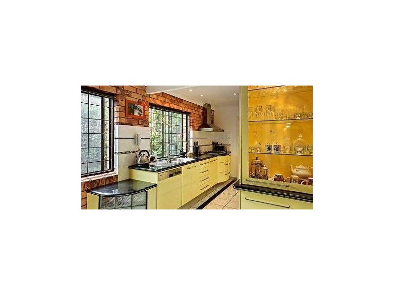 39 Sparkes Avenue, Hamilton QLD 4007