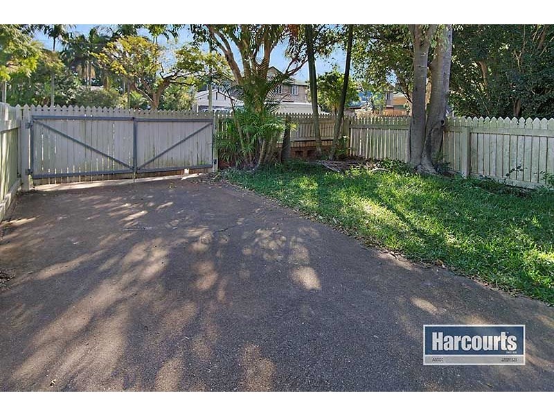 2/19 Hopetoun Street, Ascot QLD 4007