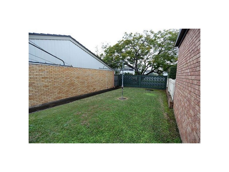 2/1 Vine Street, Ascot QLD 4007