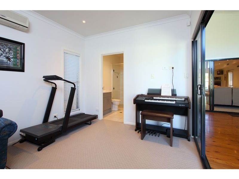 19 Clarke Street, Hendra QLD 4011