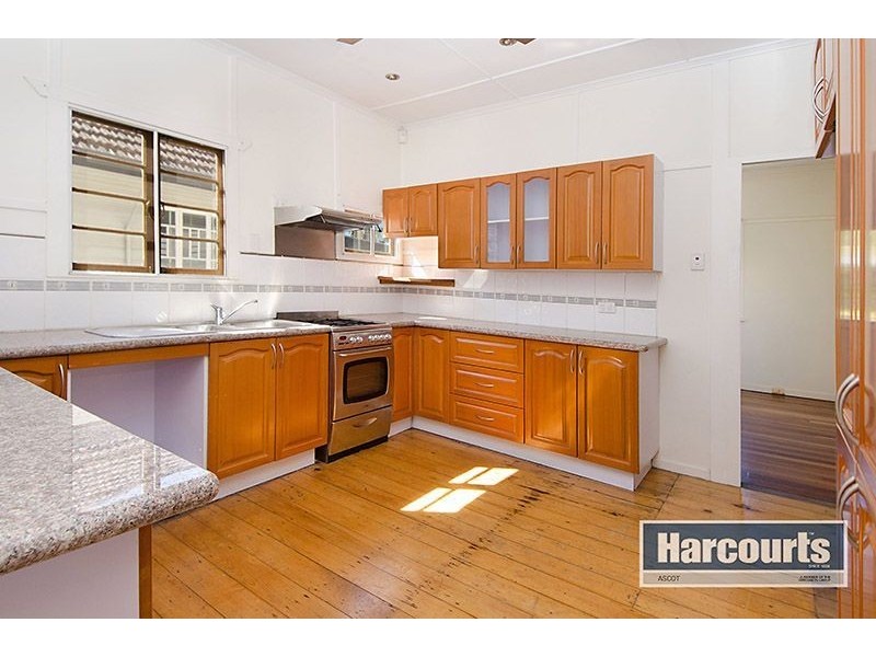 43 Pleystowe Crescent, Hendra QLD 4011