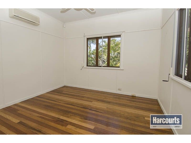 43 Pleystowe Crescent, Hendra QLD 4011