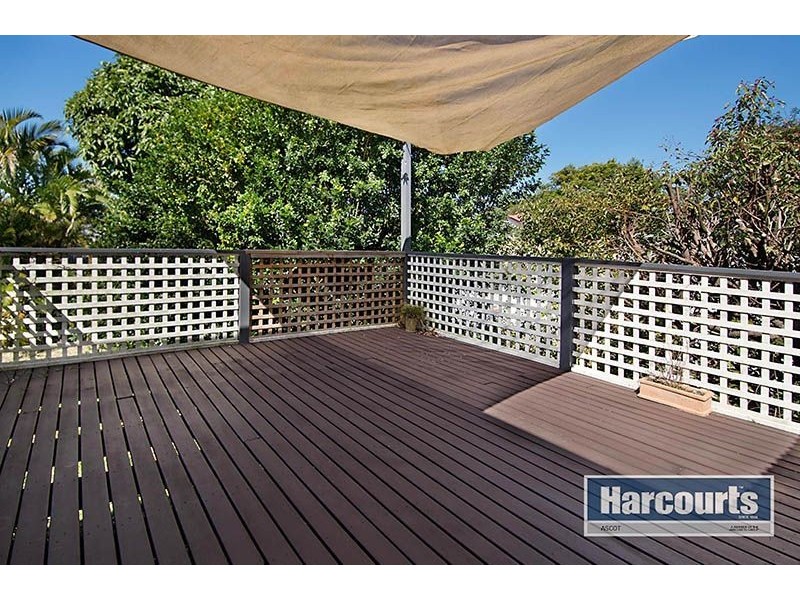 43 Pleystowe Crescent, Hendra QLD 4011