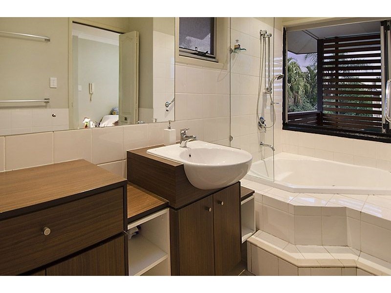 23 Blake Street, Wooloowin QLD 4030