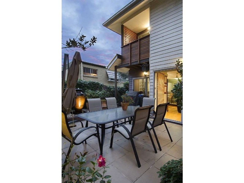 23 Blake Street, Wooloowin QLD 4030
