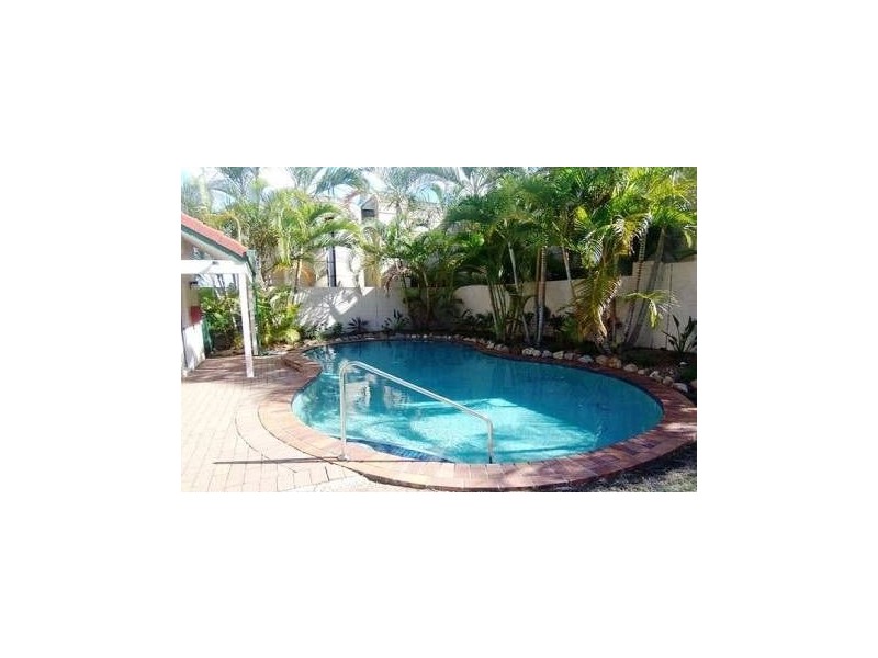 4/17 Whyenbah Street, Hamilton QLD 4007