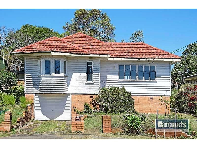 208 Hamilton Road, Wavell Heights QLD 4012