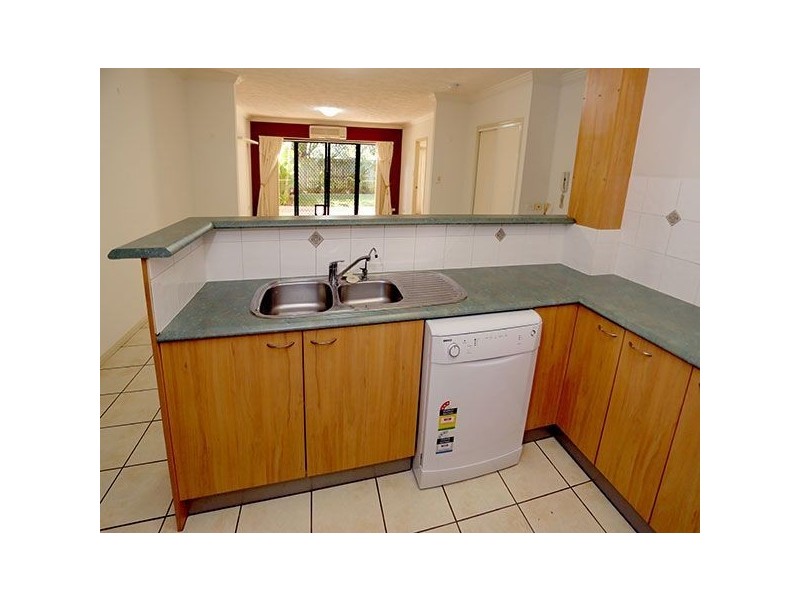 2/24 Hilda Street, Hamilton QLD 4007