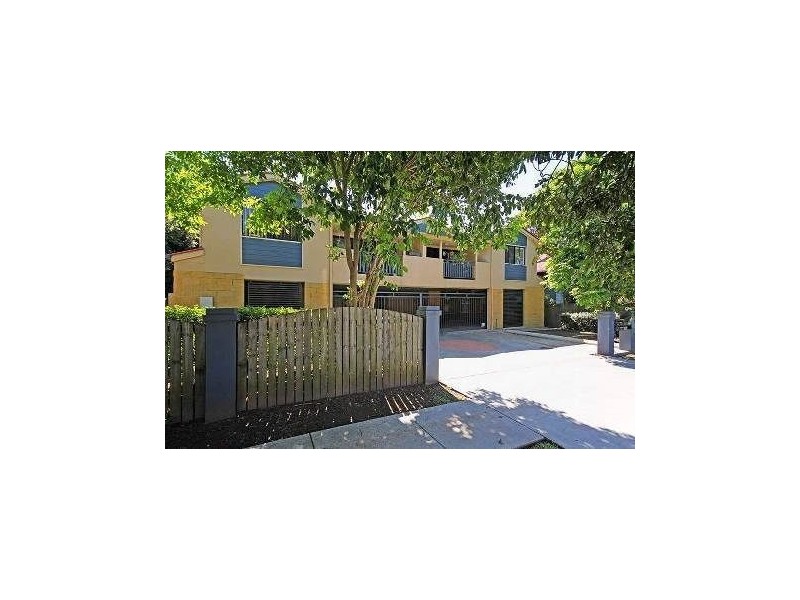 2/24 Hilda Street, Hamilton QLD 4007