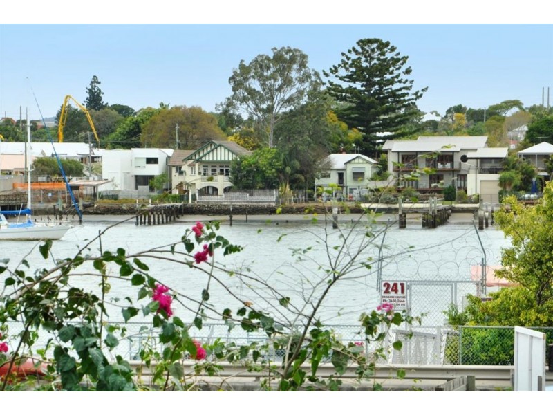 17/256 Kingsford Smith Drive, Hamilton QLD 4007