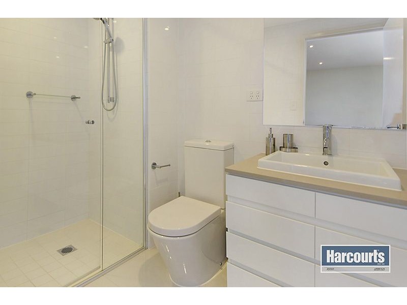 P066/35 Harbour Road, Hamilton QLD 4007