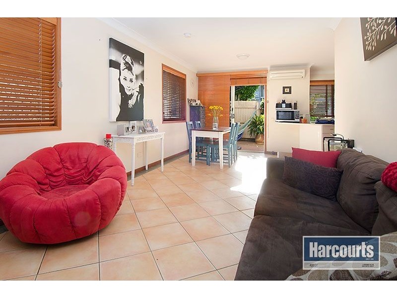 1-4/11 Tufnell Street, Nundah QLD 4012