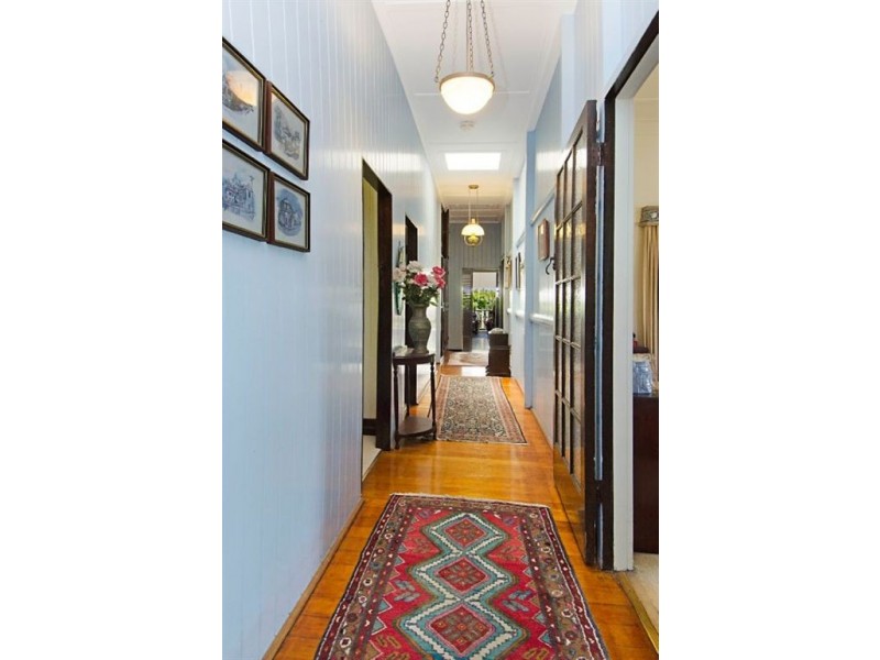 4 Kinmond Avenue, Wavell Heights QLD 4012