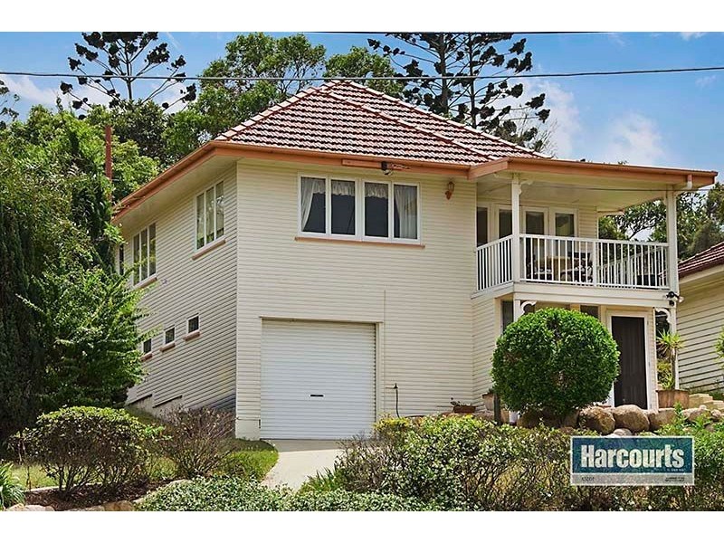 11 Wilgarning Street, Stafford Heights QLD 4053