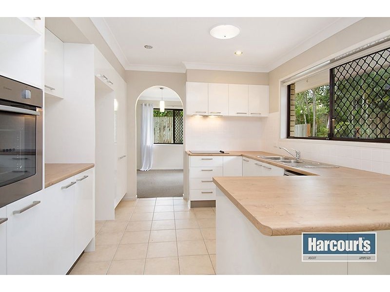 27 Hawbridge Street, Carseldine QLD 4034