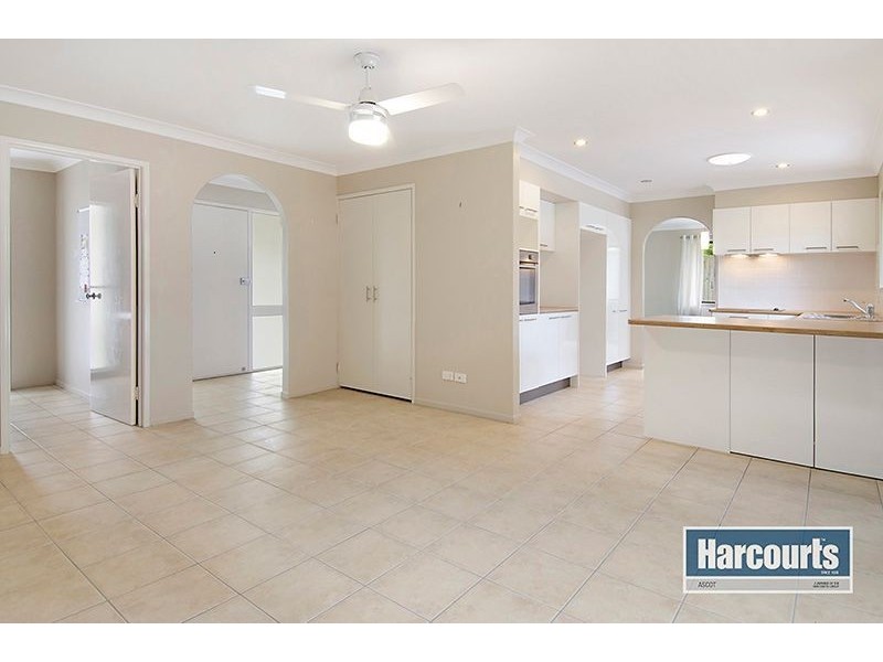 27 Hawbridge Street, Carseldine QLD 4034