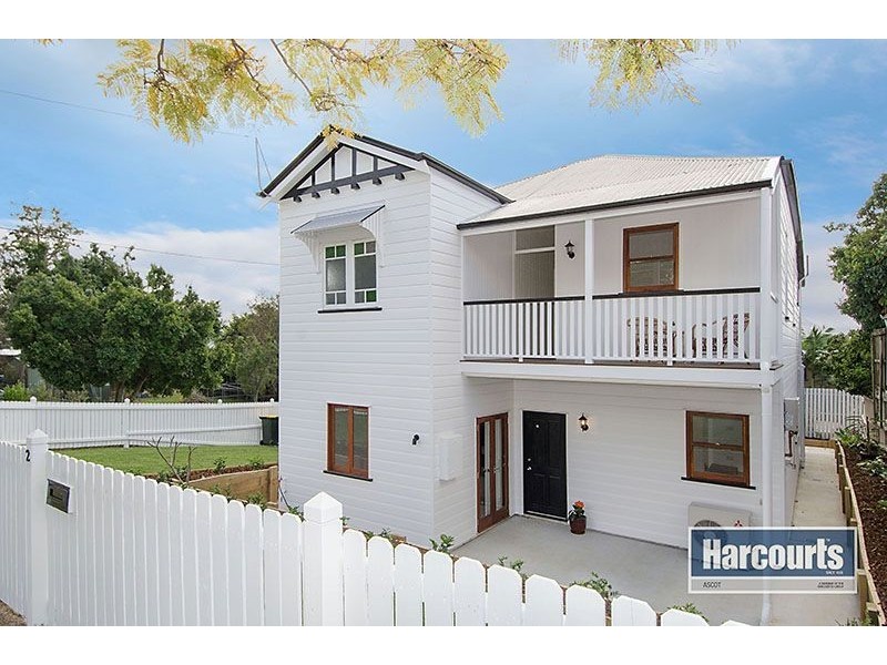 2 Brook Street, Hendra QLD 4011