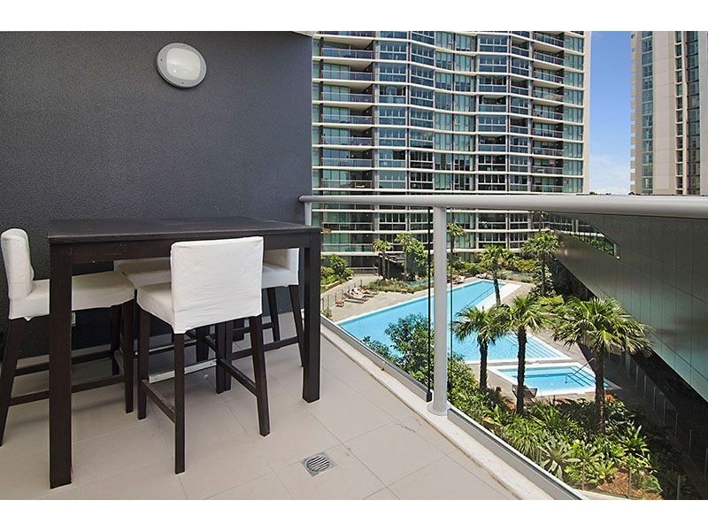 20303/8 Hercules Street, Hamilton QLD 4007