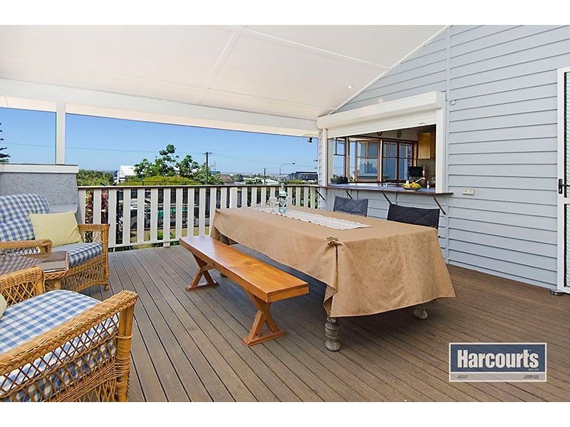 4 Kinmond Avenue, Wavell Heights QLD 4012