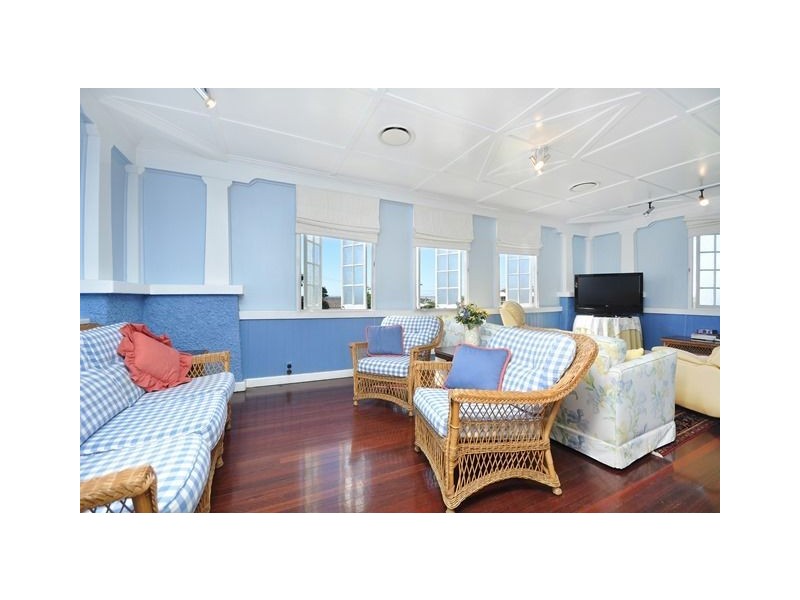 4 Kinmond Avenue, Wavell Heights QLD 4012