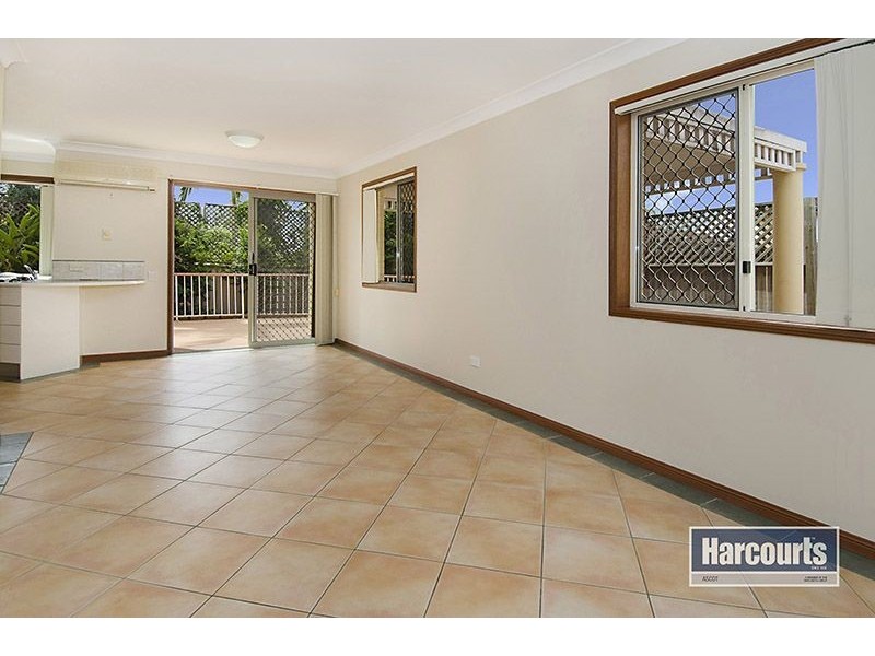4/11 Tufnell Street, Nundah QLD 4012