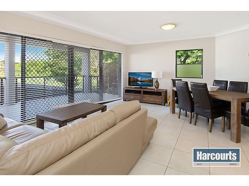 3/92-94 Nudgee Road, Hamilton QLD 4007